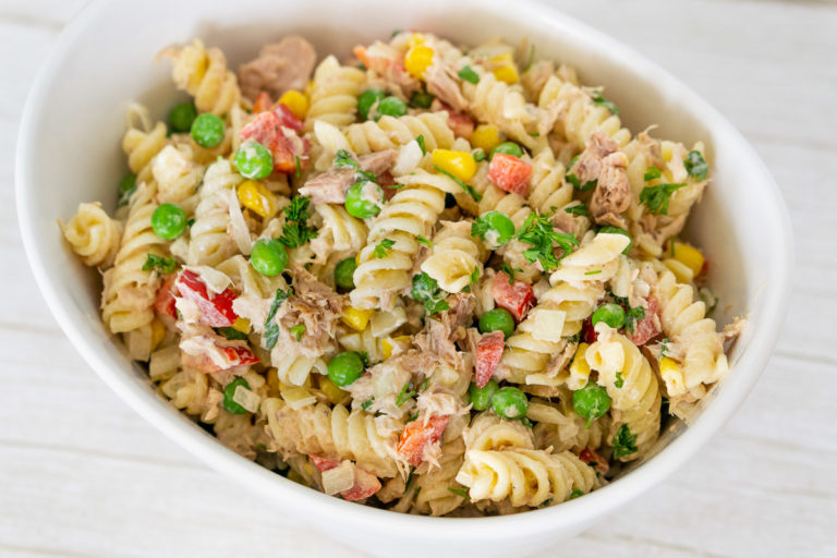 Easy Tuna Pasta Salad with Peas and Vegetables Babaganosh