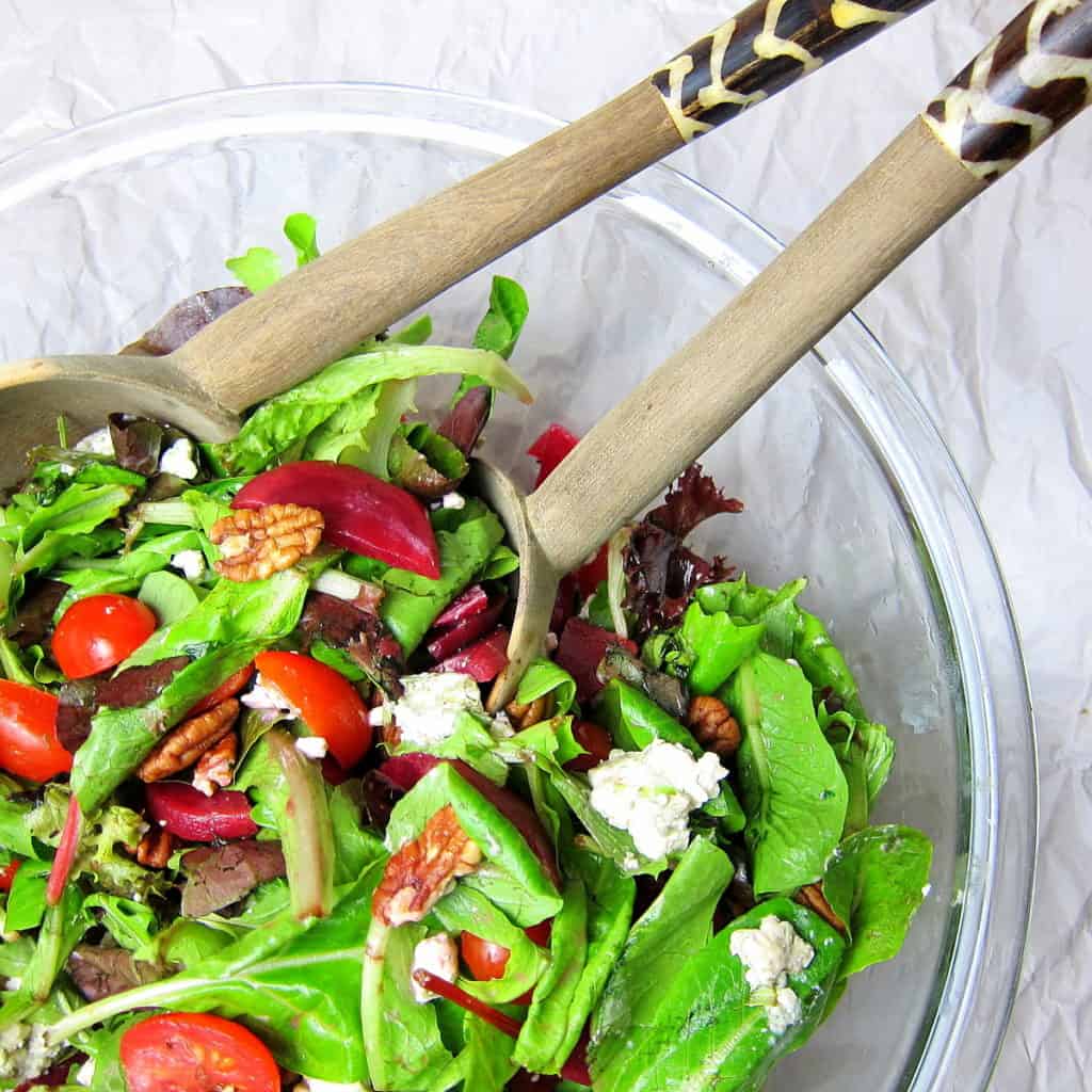 beet and blue cheese salad