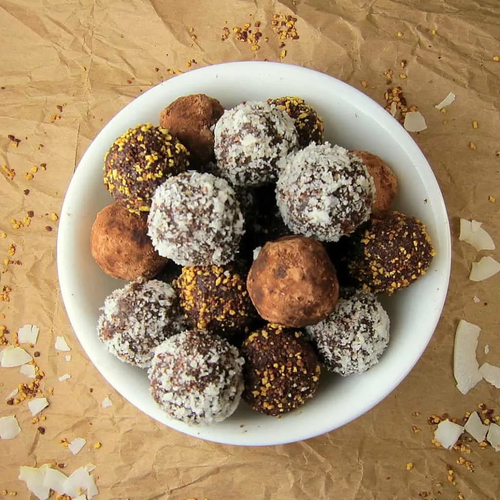 Healthy Dark Chocolate Truffles