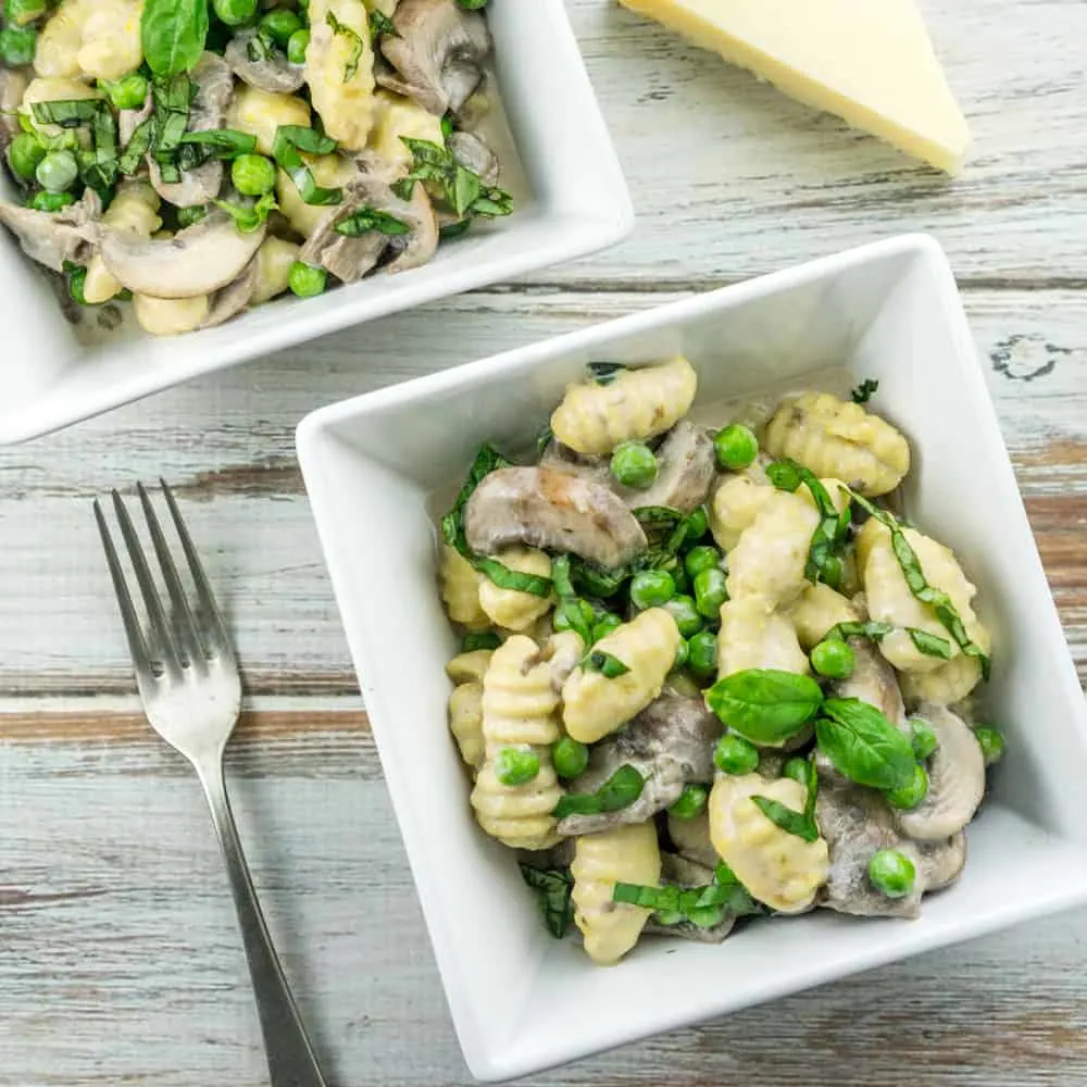 One Pot Gnocchi with Creamy Mushrooms and Peas - dinner couldn't get any easier!
