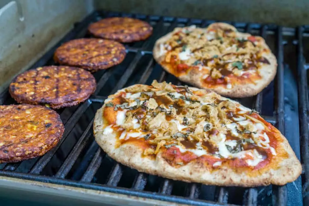 naan pizza on a grill