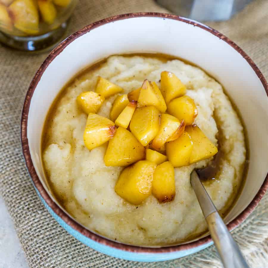 Breakfast Grits with Caramelized Peaches