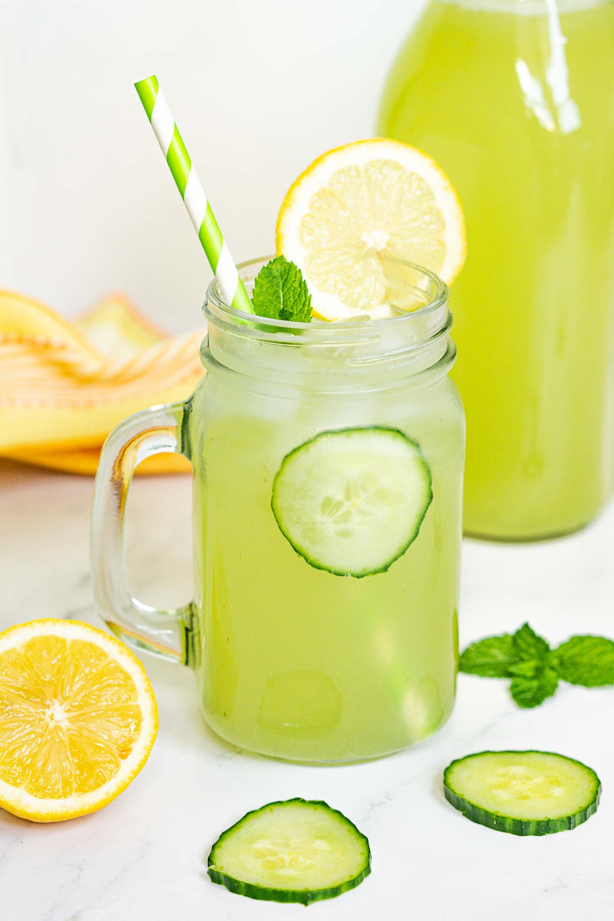 Cucumber lemonade in a mason jar