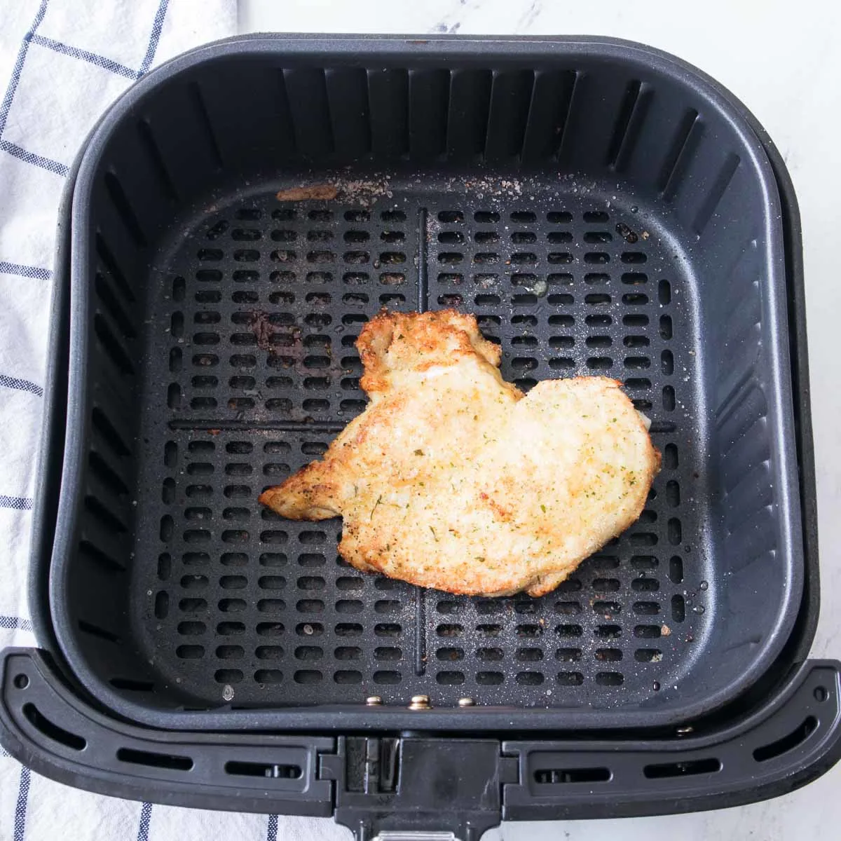 Air fried cooked chicken breast