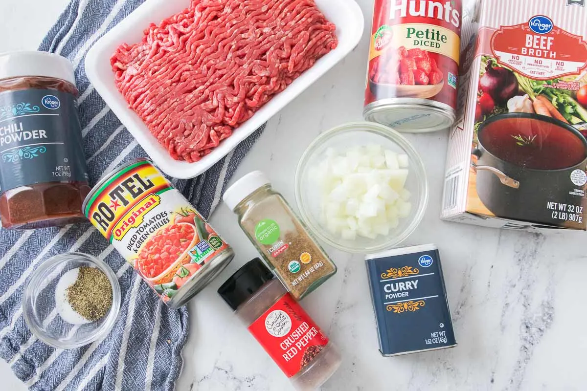 Ingredients to make chili without beans with curry powder