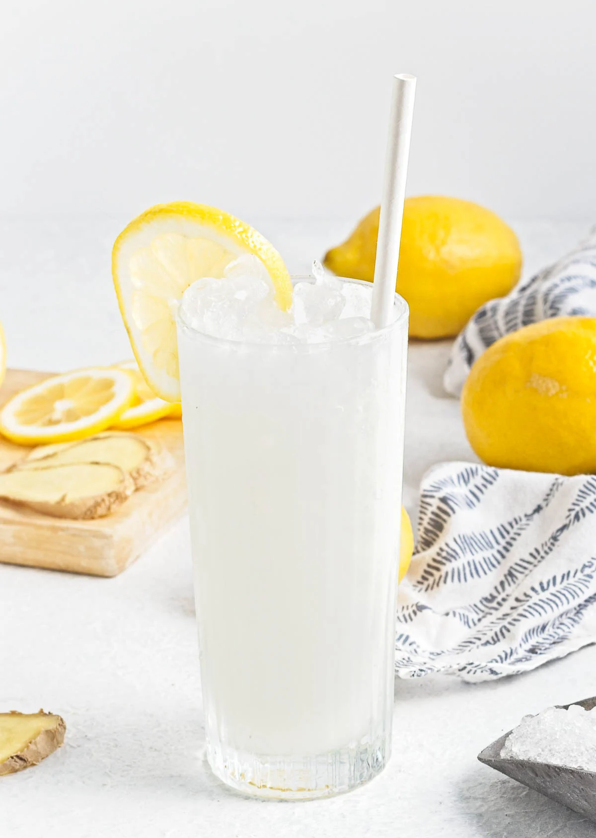 Ginger drinks: coconut lemonade with ginger